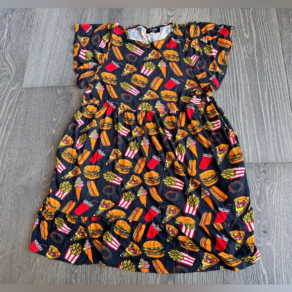 Exotica Dresses & Skirts - Exotica Fast Food Print Burger Fries Short Sleeve Pocket Dress Size XS